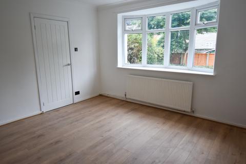 3 bedroom end of terrace house to rent, Moss Lane  Partington  M31