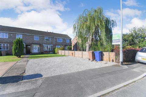 3 bedroom terraced house for sale, Setterwood Garth, Willerby, Hull