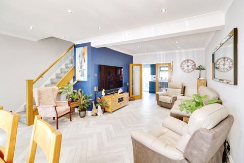 337 Rainham Road, Rainham, RM13 7TB