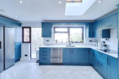 337 Rainham Road, Rainham, RM13 7TB