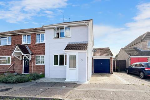 2 bedroom end of terrace house for sale, Richard Avenue, Wivenhoe, Colchester, CO7