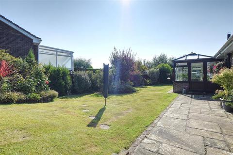 2 bedroom detached bungalow for sale, Kewhurst Avenue, Bexhill-On-Sea