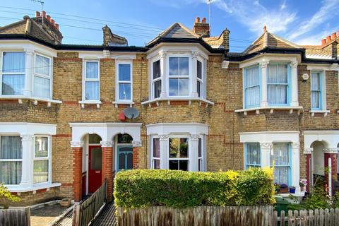 37 Brightside Road, London, SE13 6EP