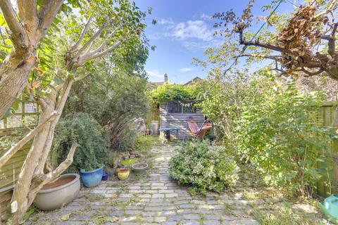 37 Brightside Road, London, SE13 6EP
