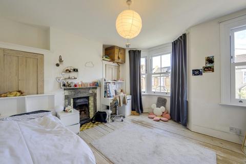 37 Brightside Road, London, SE13 6EP