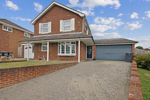 4 bedroom detached house for sale, Morton Road, East Grinstead, RH19