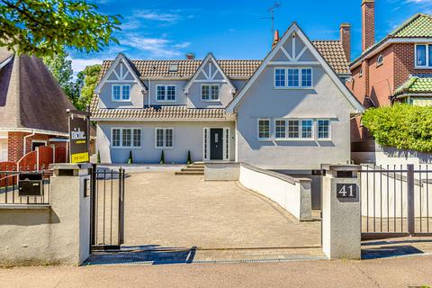 5 bedroom detached house for sale, Leigh-on-sea SS9