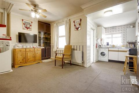 22 Bury Street, London, N9 7JY