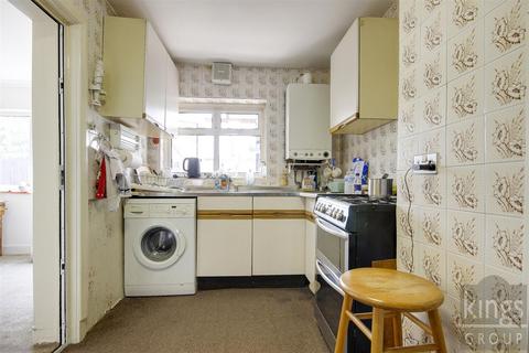 22 Bury Street, London, N9 7JY