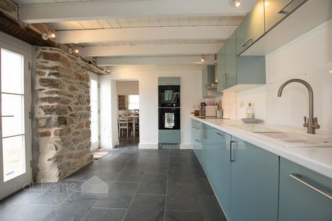 Tregonnan Eureka Vale, Perranporth, TR6 0BS