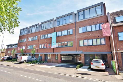 Maisonette for sale, Chertsey Road, Woking, Surrey, GU21