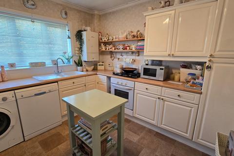 3 bedroom semi-detached bungalow for sale, Kent Close, Bexhill-on-Sea, TN40