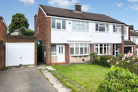 3 bedroom semi-detached house to rent, Silverdale Road, Guiseley