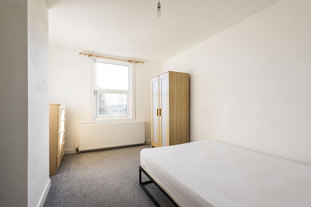 66c Finchley Lane-1047