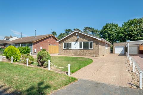 3 bedroom detached bungalow for sale, Suffolk Way, Newmarket CB8