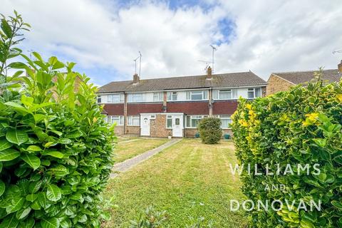 39 Barrymore Walk, Rayleigh, SS6 8YF