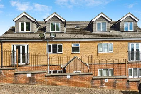 2 bedroom apartment to rent - Iveson Road, Leeds LS16