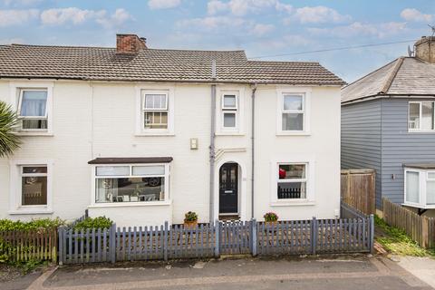 4 bedroom end of terrace house for sale, Holden Park Road, Southborough