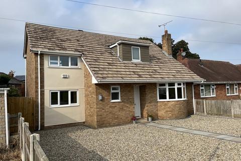 4 bedroom detached house for sale, Dean Road, Borras