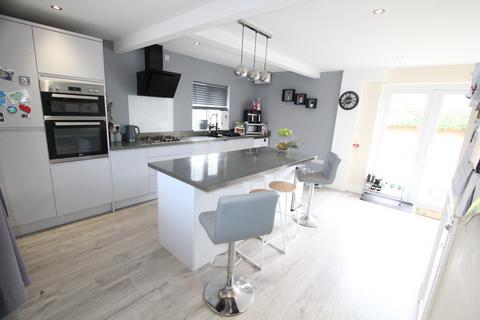 46 Henry Street, Rhostyllen, Wrexham, LL14 4DA