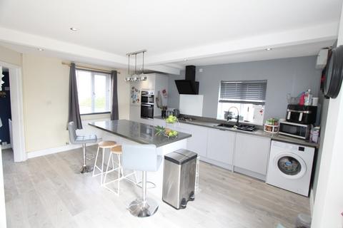 46 Henry Street, Rhostyllen, Wrexham, LL14 4DA