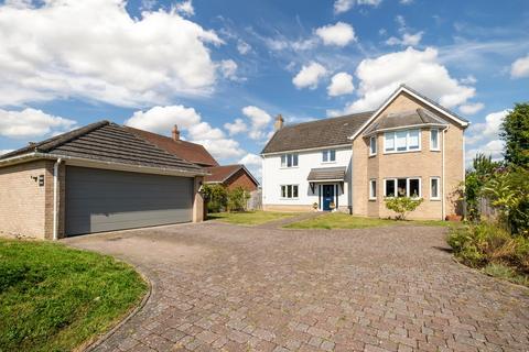 4 bedroom detached house for sale, Wingfield