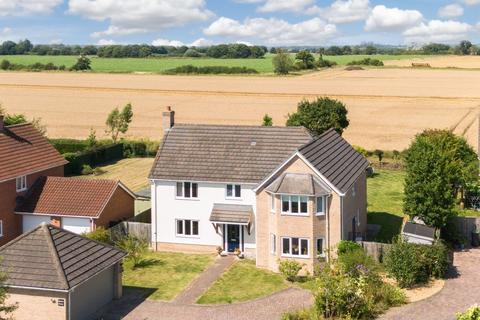 4 bedroom detached house for sale, Wingfield