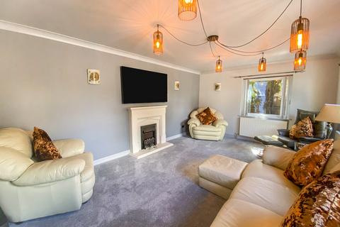 4 bedroom detached house for sale, Main Road, Wilford