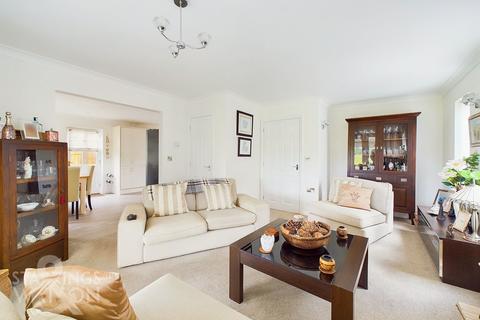 3 Ditchingham Dam, Ditchingham, Bungay, NR35 2JQ