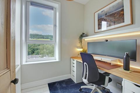 15 Small Lees Road, Sowerby Bridge, HX6 4DZ