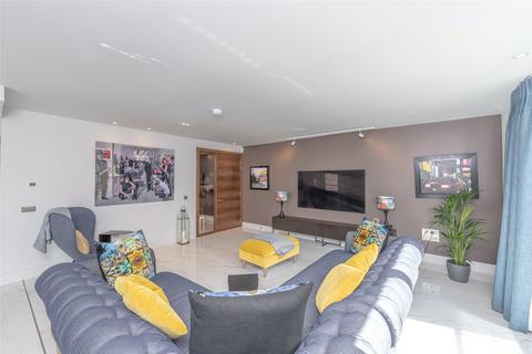 2 bedroom flat for sale, 30D/5 Corstorphine Road, Edinburgh, EH12