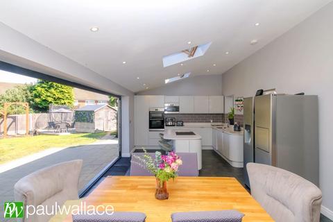 4 Ryefeld Close, Hoddesdon, EN11 0QL