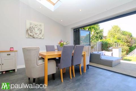 4 Ryefeld Close, Hoddesdon, EN11 0QL