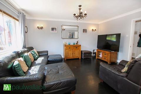 24 Wheatcroft, Cheshunt, Waltham Cross, EN7 6JS