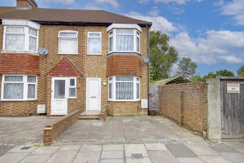 2 bedroom terraced house for sale, Dover Road, Edmonton