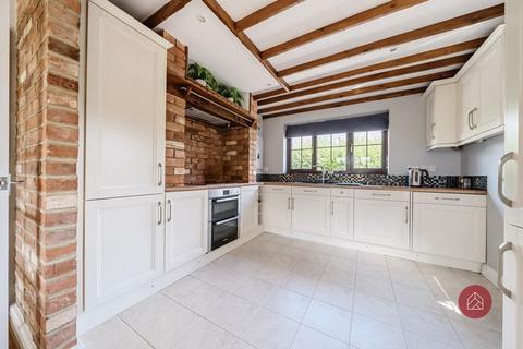 3 bedroom detached house for sale, Main Street, Bicester OX27