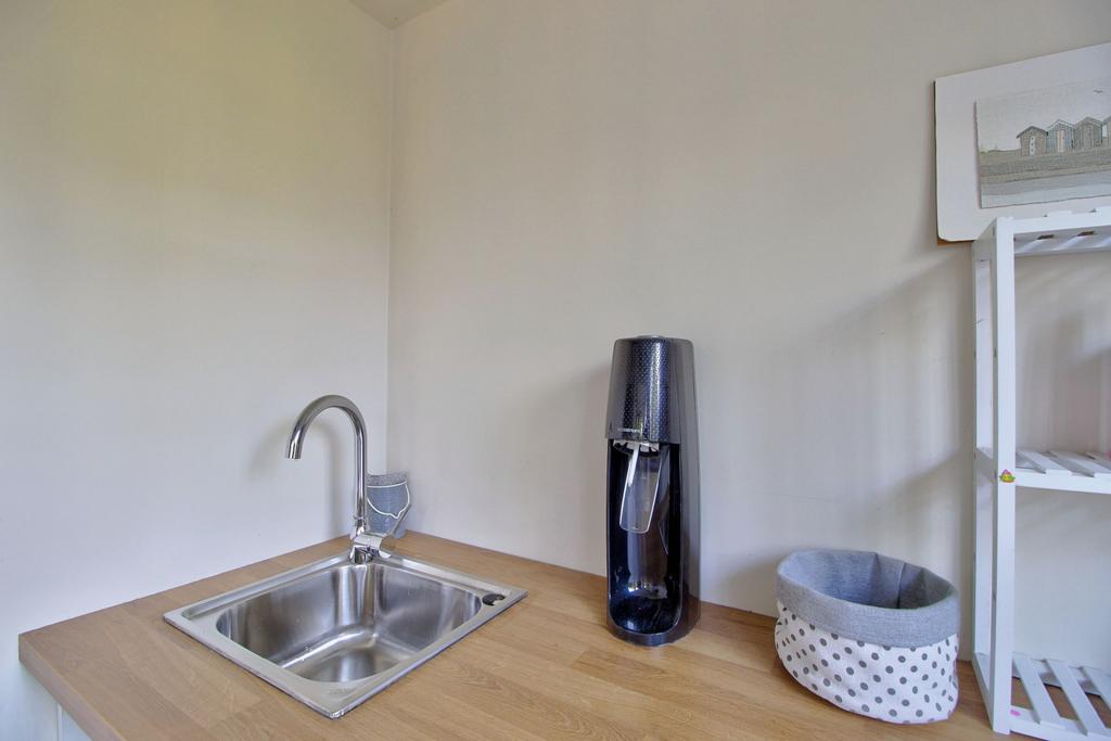 Handy sink in Laundry Room