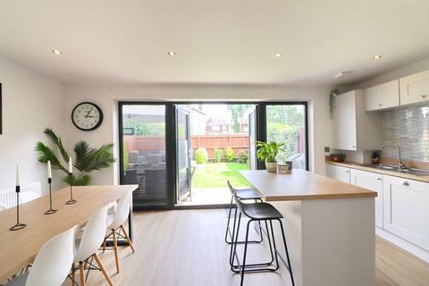 4 bedroom semi-detached house for sale, Hurstfield Road, Manchester M28