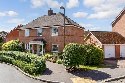 4 bedroom detached house for sale, Sargent Way, Broadbridge Heath, Horsham, West Sussex