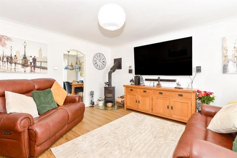 3 bedroom detached house for sale, Hollingbourne Crescent, Tollgate Hill, Crawley, West Sussex