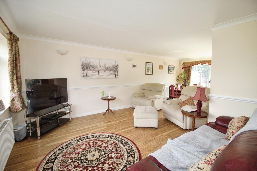 Lounge dining room