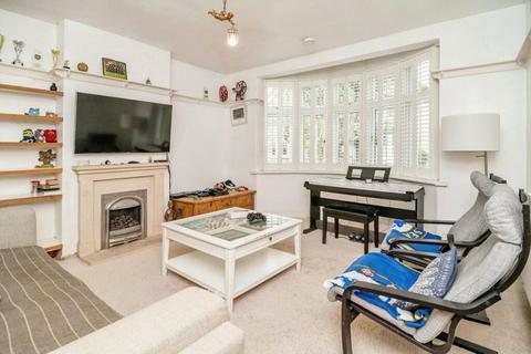 4 bedroom end of terrace house for sale, Burland Road, Brentwood, CM15