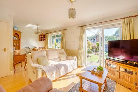 4 Brambleside, High Wycombe, HP11 1JZ