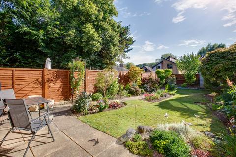 4 Brambleside, High Wycombe, HP11 1JZ