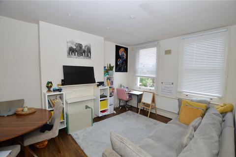 2 bedroom apartment to rent, Bargery Road, London, SE6