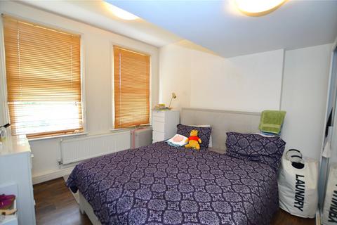 2 bedroom apartment to rent, Bargery Road, London, SE6