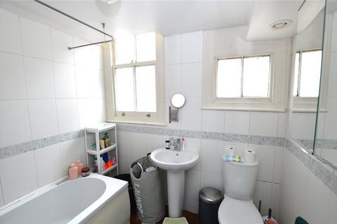 2 bedroom apartment to rent, Bargery Road, London, SE6