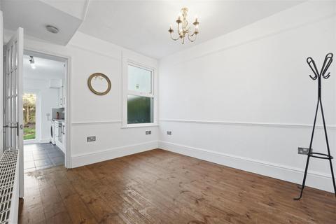 undefined, St Marks Road, Hanwell