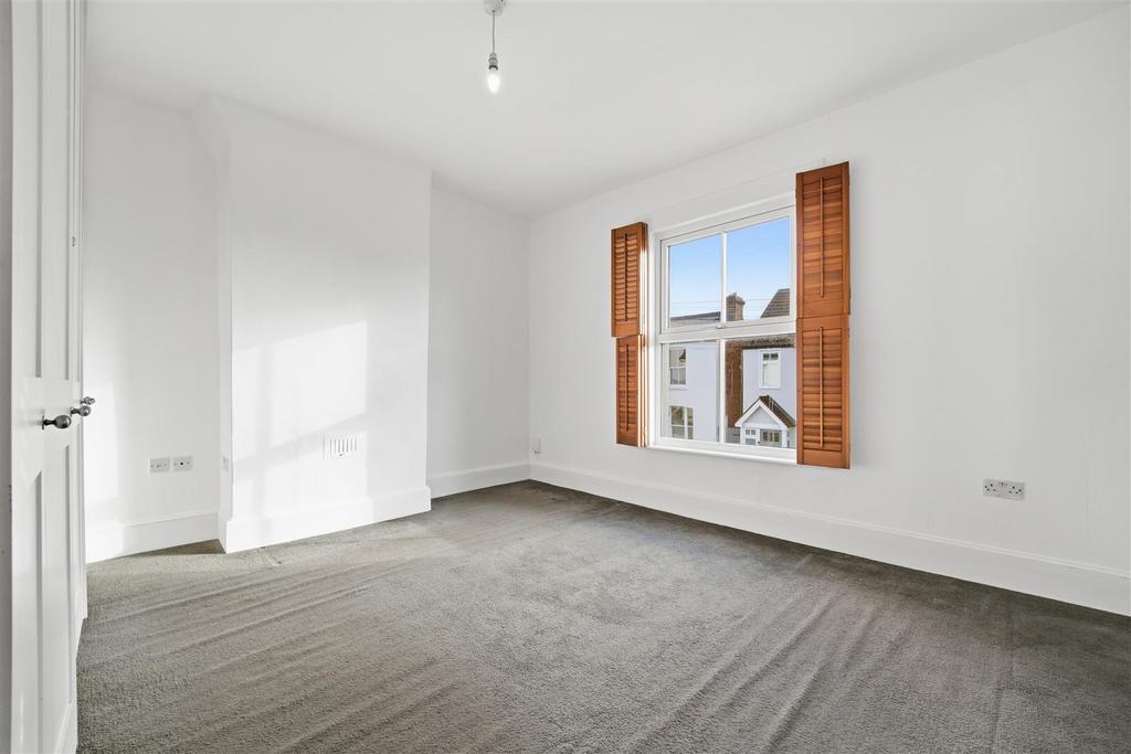 56 St Marks Bed 1.jpg