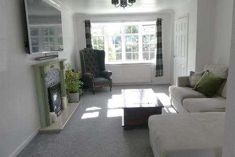 3 bedroom townhouse to rent, Farnley Road, Ilkley LS29